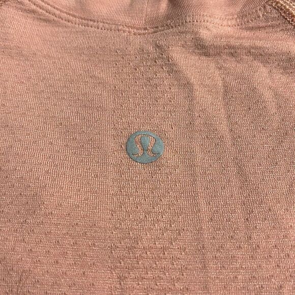 Lululemon Swiftly Tech Short Sleeve 2.0 - Picture 3 of 5